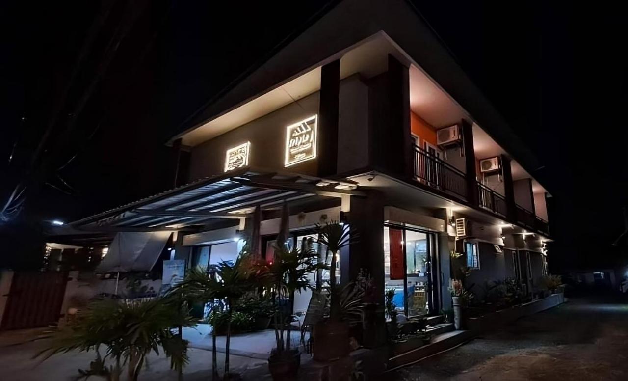 Triple J Hometel Bãi biển Bang Tao Ngoại thất bức ảnh