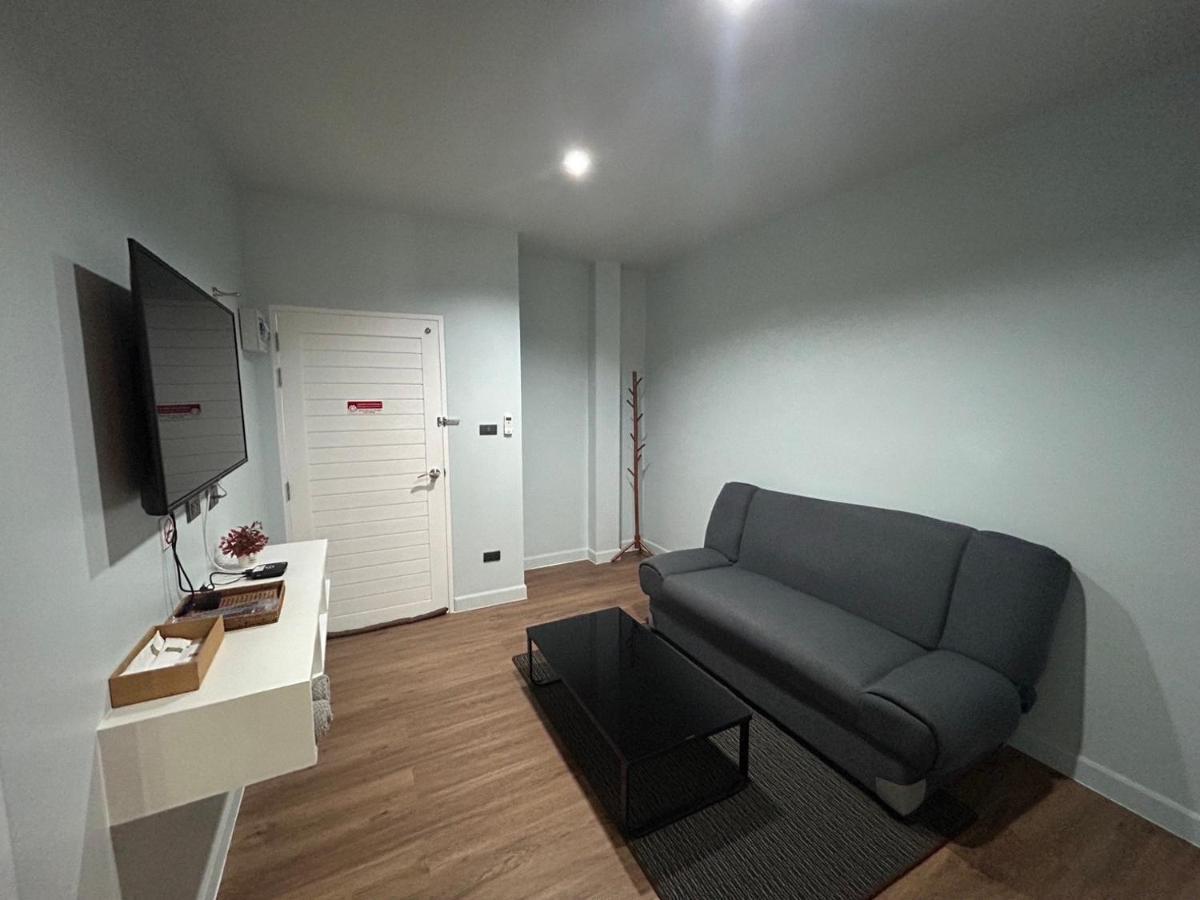 Triple J Hometel Bãi biển Bang Tao Ngoại thất bức ảnh