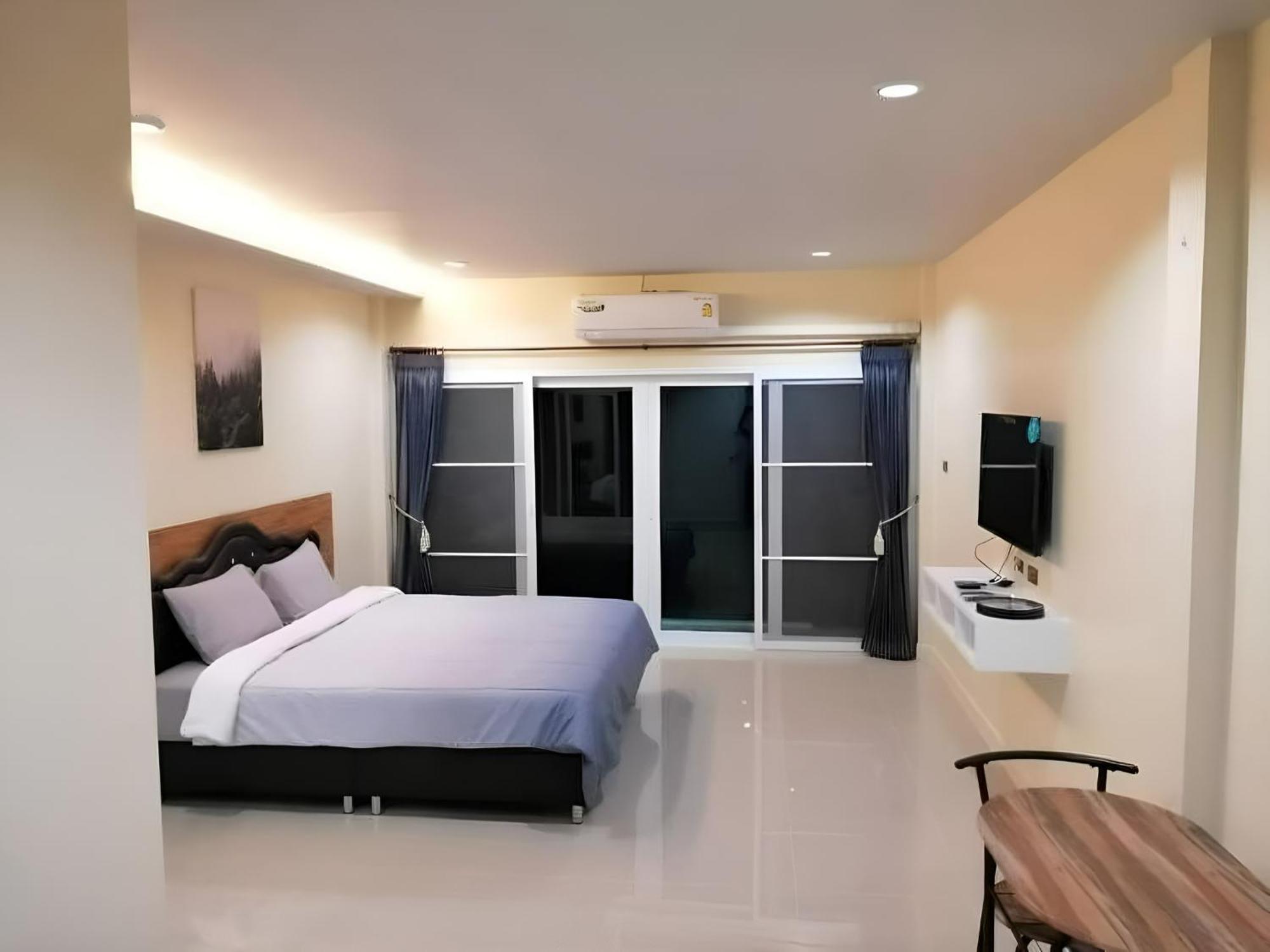 Triple J Hometel Bãi biển Bang Tao Ngoại thất bức ảnh