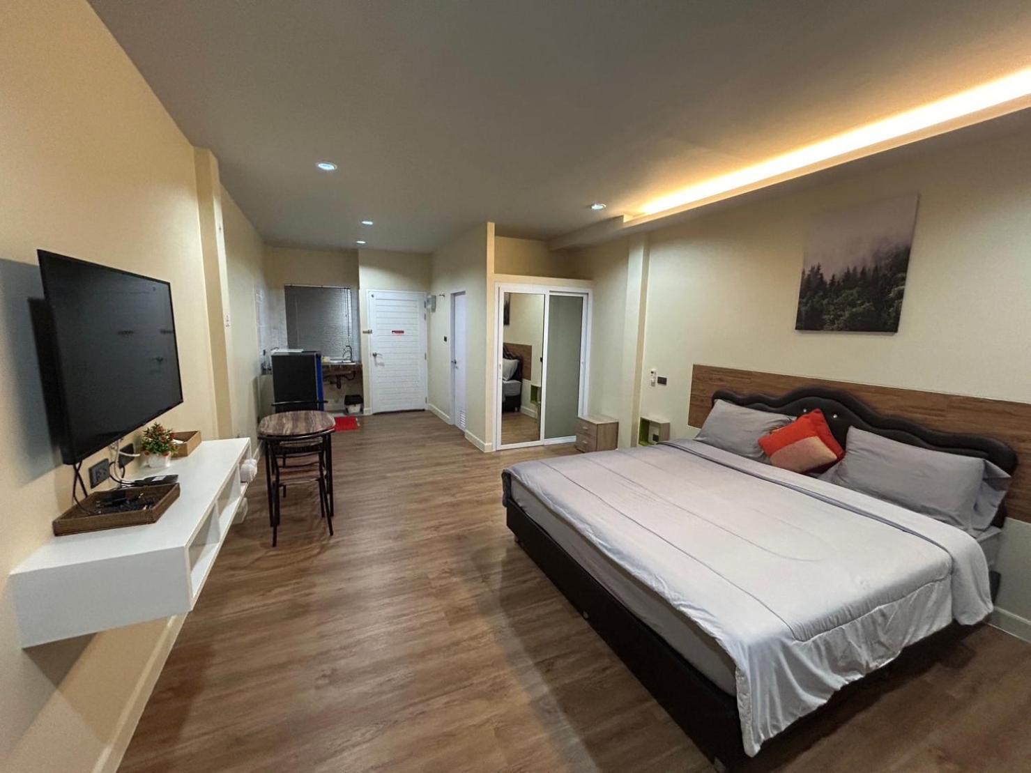 Triple J Hometel Bãi biển Bang Tao Ngoại thất bức ảnh